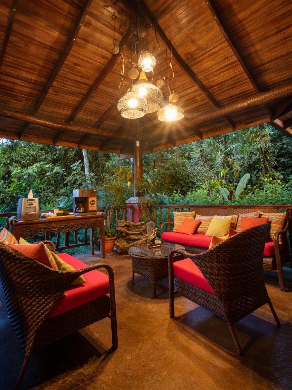 Lost Iguana Resort And Spa La Fortuna Exteriör bild